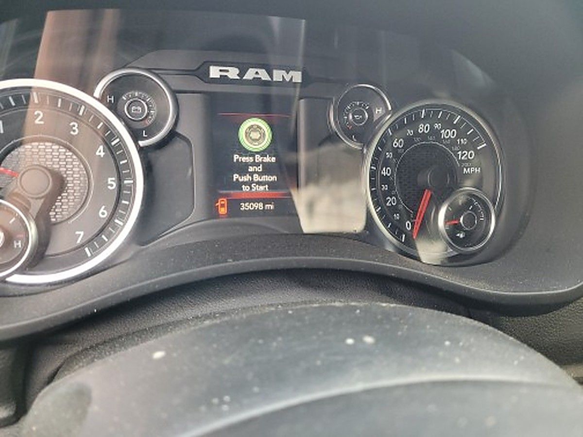 RAM 2500CREWTMG4WD photo 5