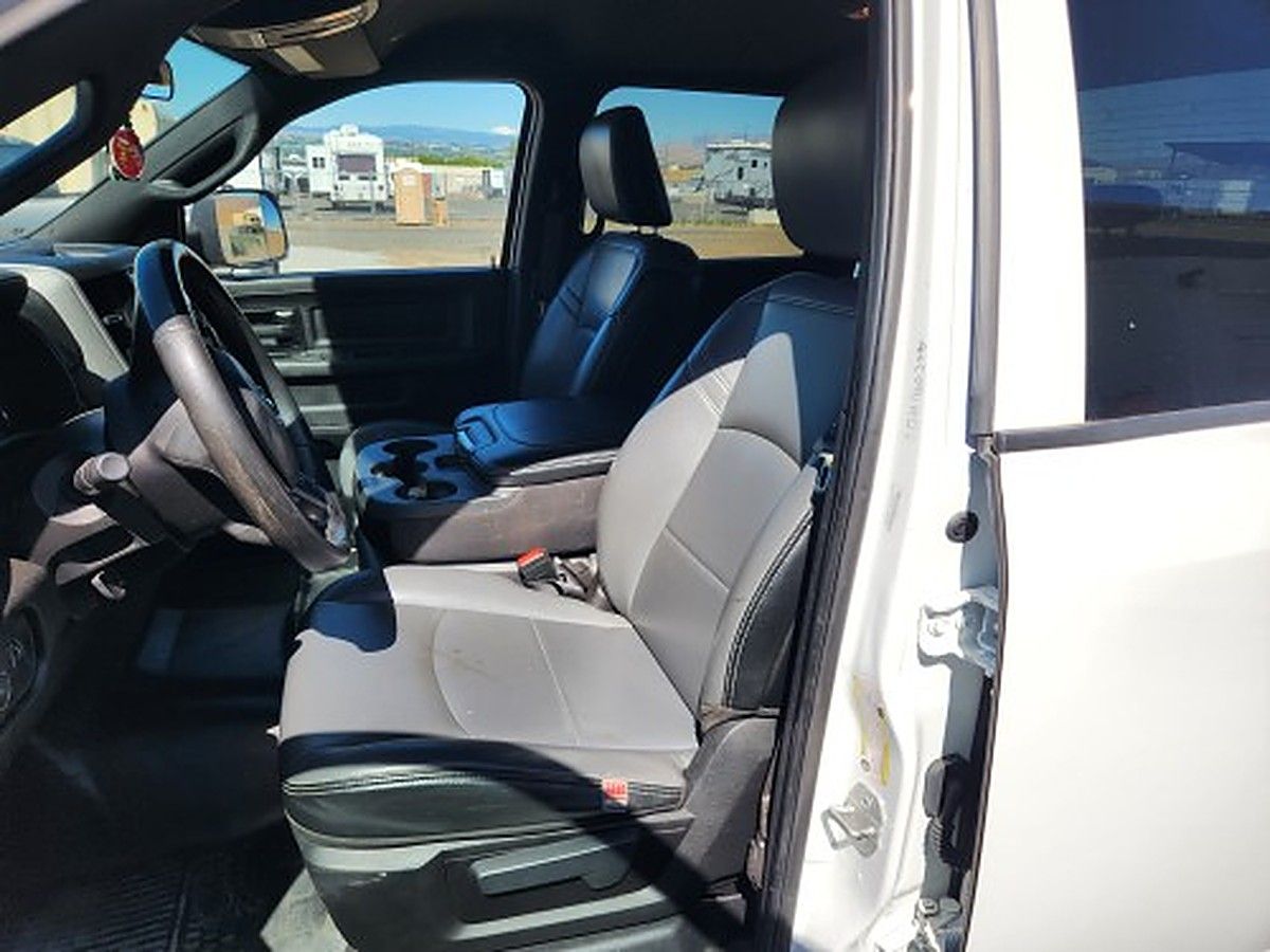 RAM 2500CREWTMG4WD photo 11