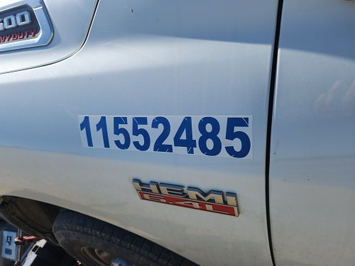 RAM 2500CREWTMG4WD photo 2