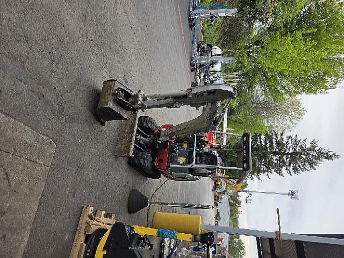 TAKEUCHI TB20E photo 3
