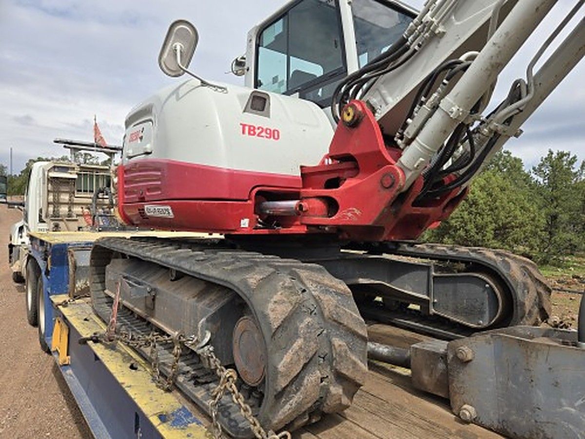 TAKEUCHI TB290C photo 4