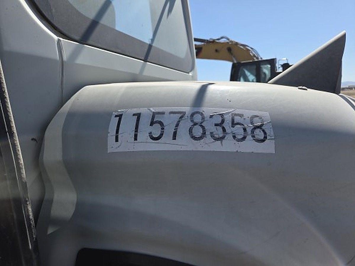 TAKEUCHI TB290C photo 3