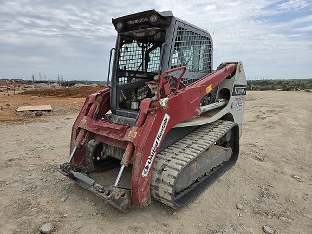 TAKEUCHI TL12R2-CR photo 2