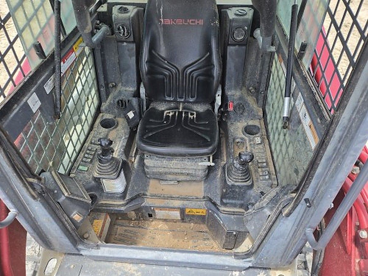 TAKEUCHI TL12R2-CR photo 13