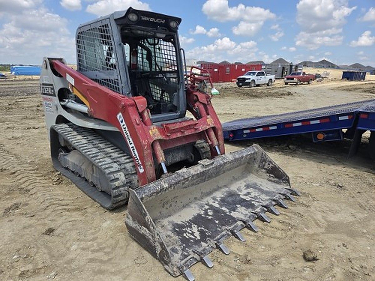 TAKEUCHI TL12R2-CR photo 8