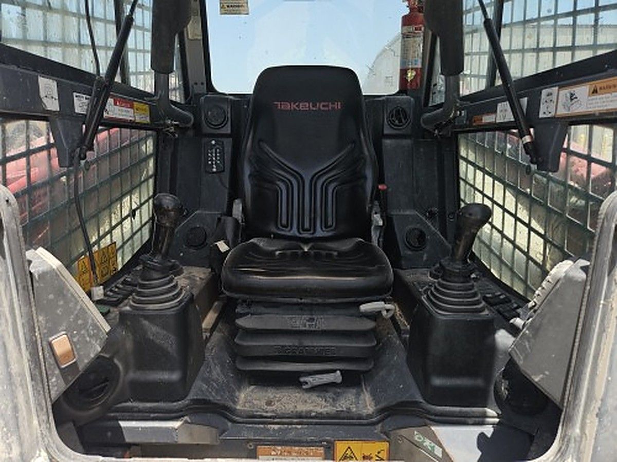 TAKEUCHI TL12R2-CR photo 12