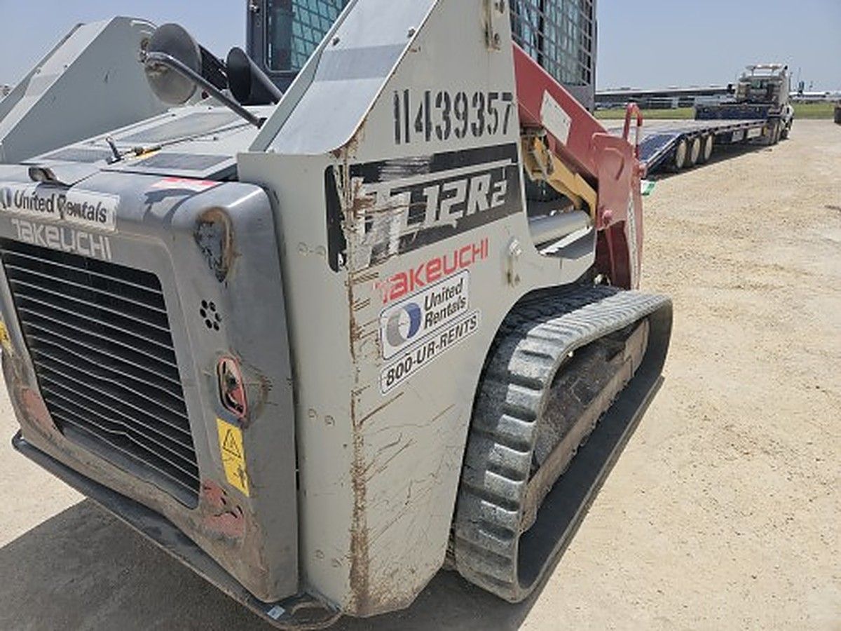 TAKEUCHI TL12R2-CR photo 10