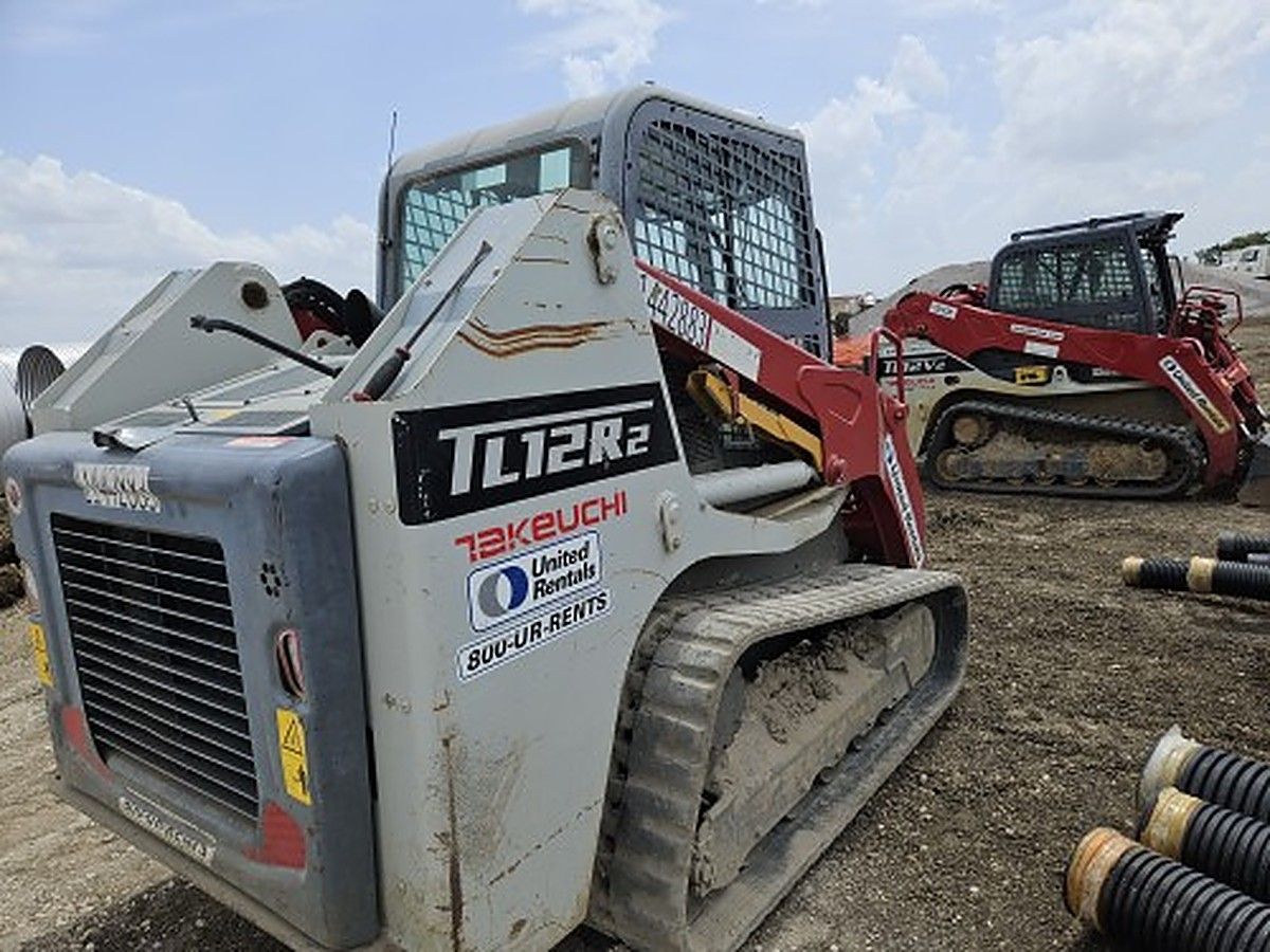 TAKEUCHI TL12R2-CR photo 2