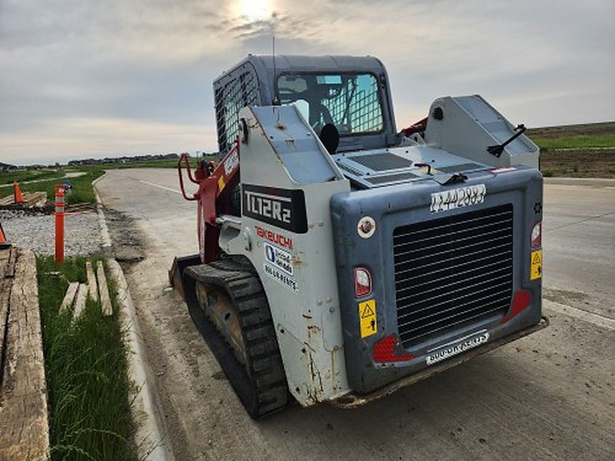 TAKEUCHI TL12R2-CR photo 4