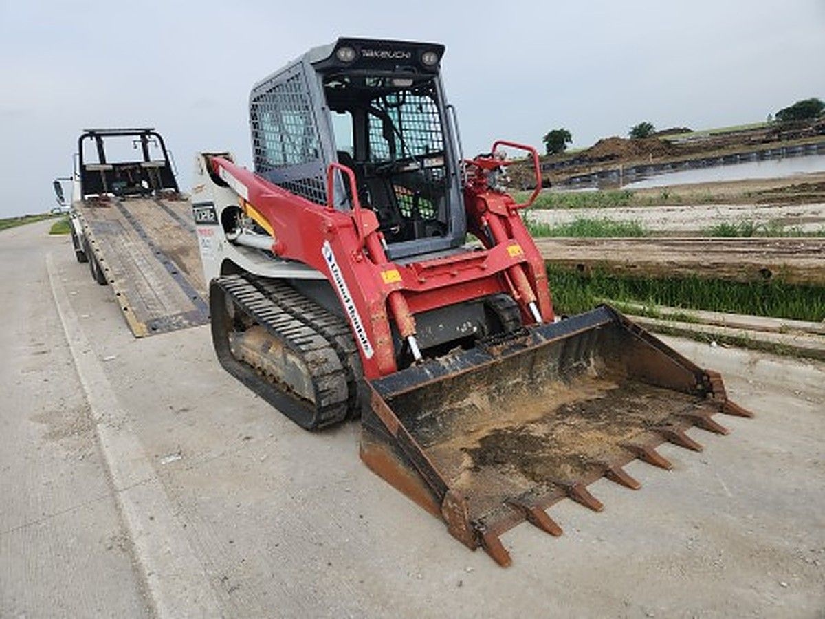 TAKEUCHI TL12R2-CR photo 5