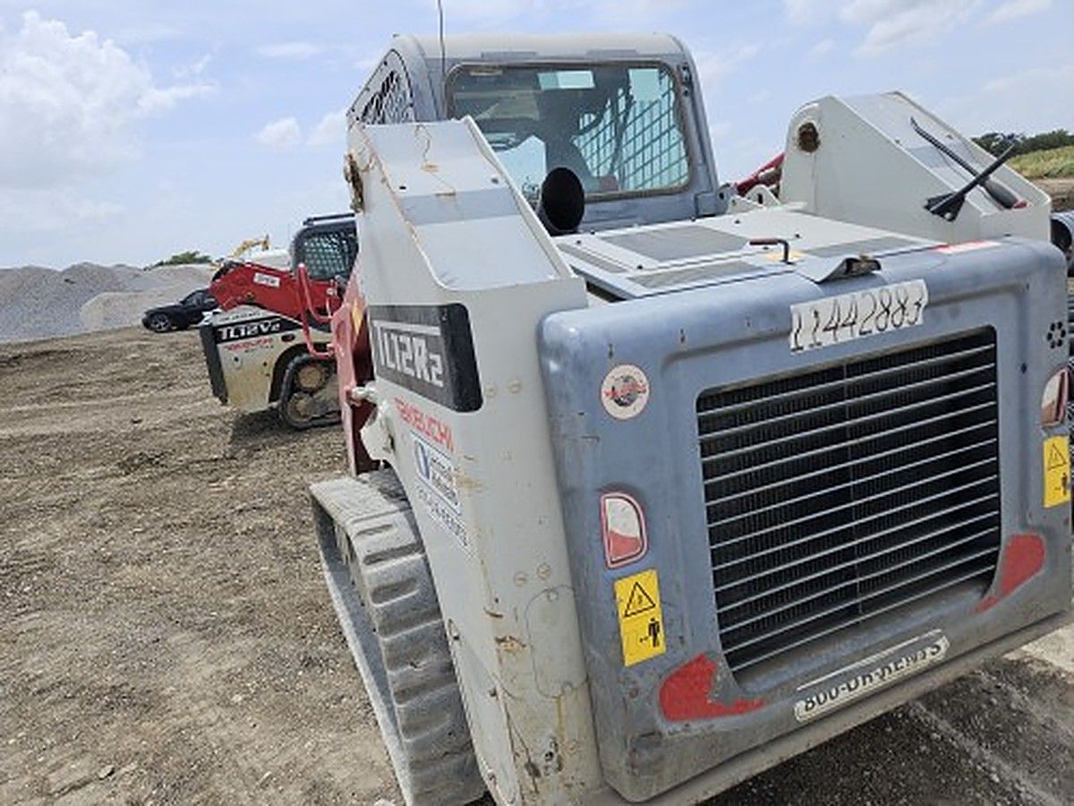 TAKEUCHI TL12R2-CR photo 6