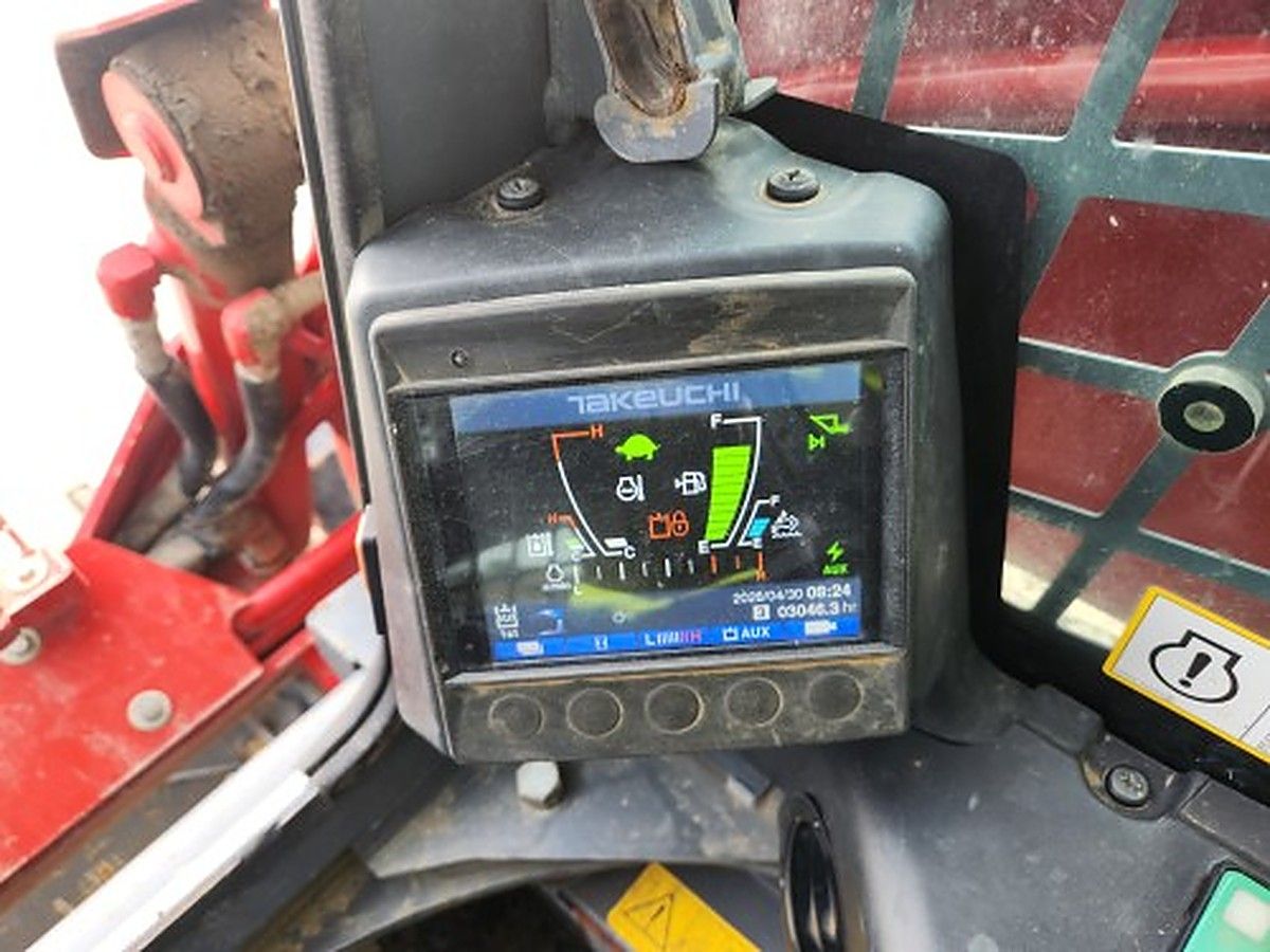 TAKEUCHI TL12R2-CR photo 9