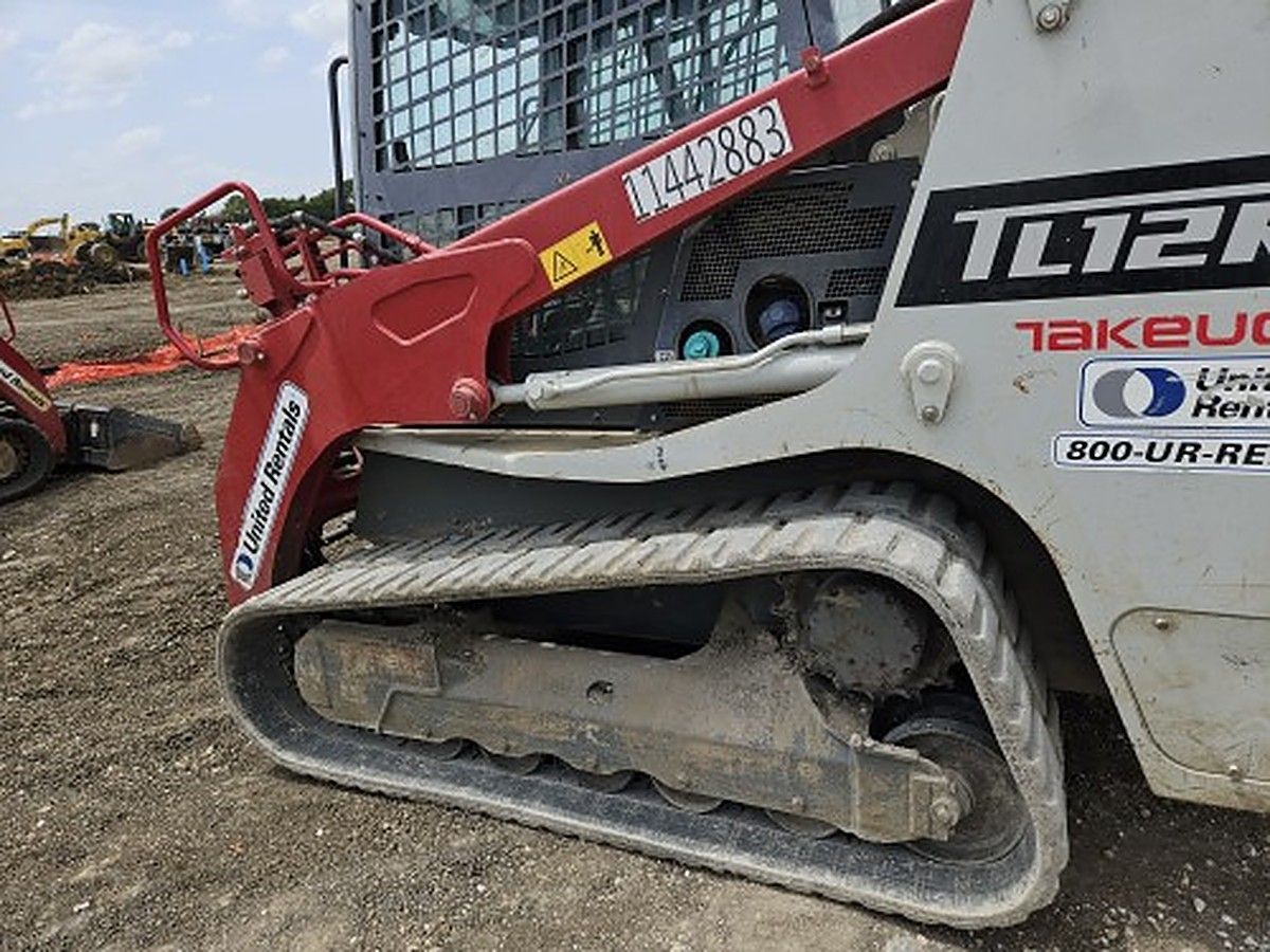 TAKEUCHI TL12R2-CR photo 10
