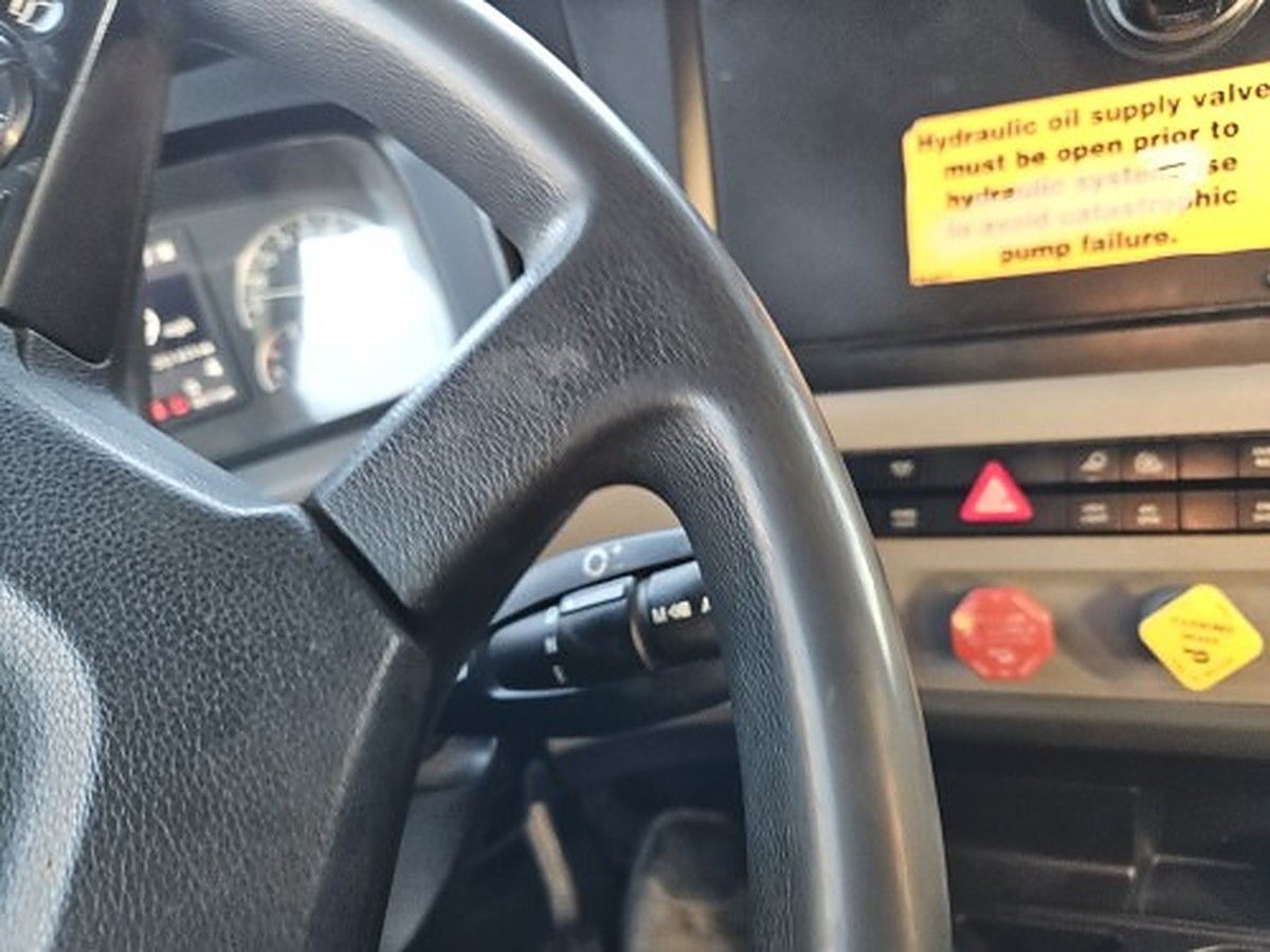 TAKEUCHI TL12V2-CR photo 6