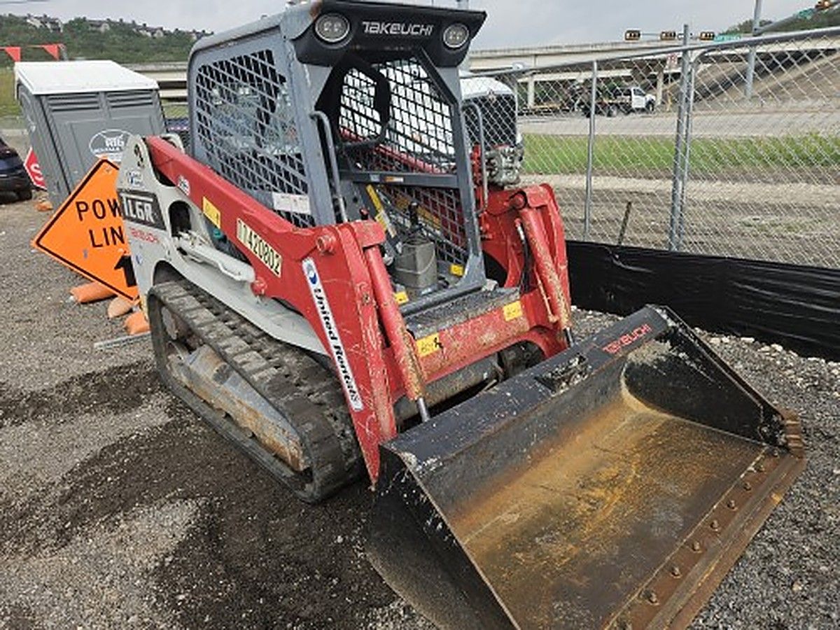 TAKEUCHI TL6R photo 3