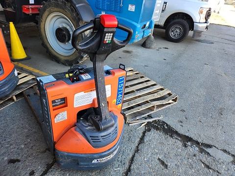 2022 TOYOTA 8HBW23 Jack Pallet 4000-4500# Electric
