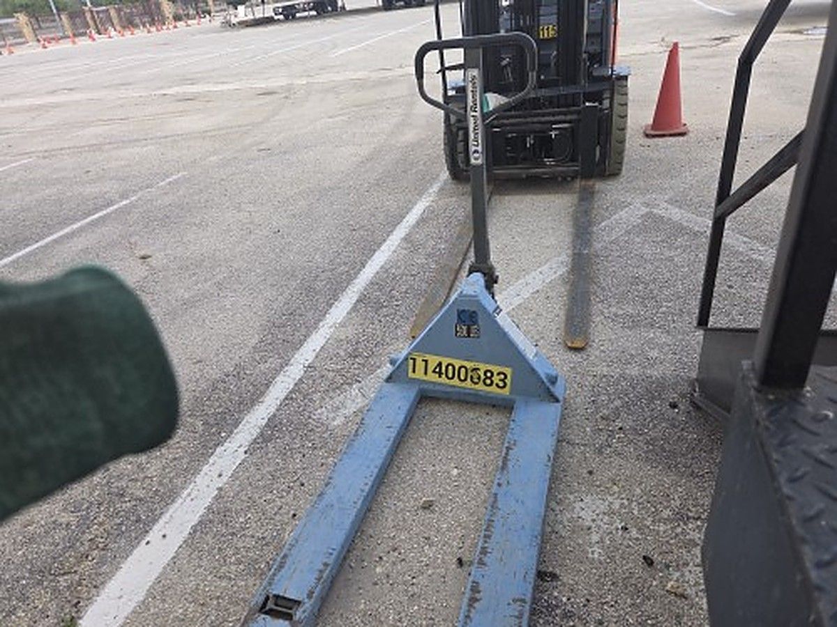 2022 ULINE UNI5500 for sale in Las Vegas, NV