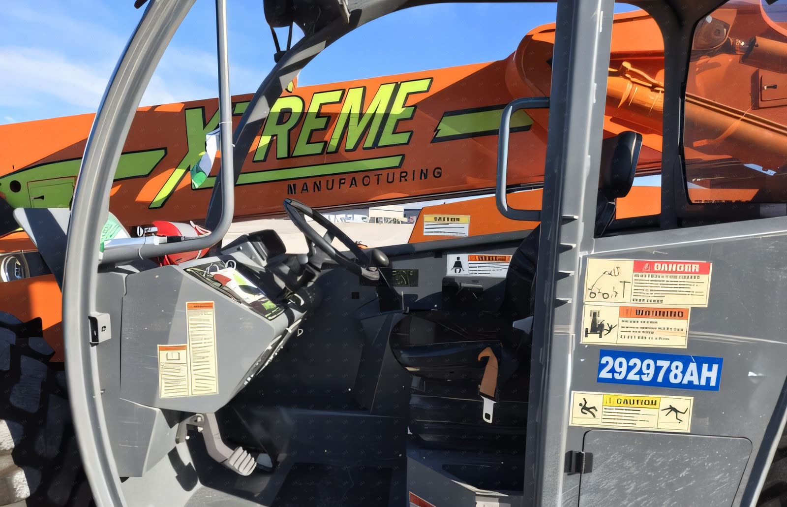 2022 Xtreme XR843 FORKLIFT VARIABLE REACH 8000# 40-49'