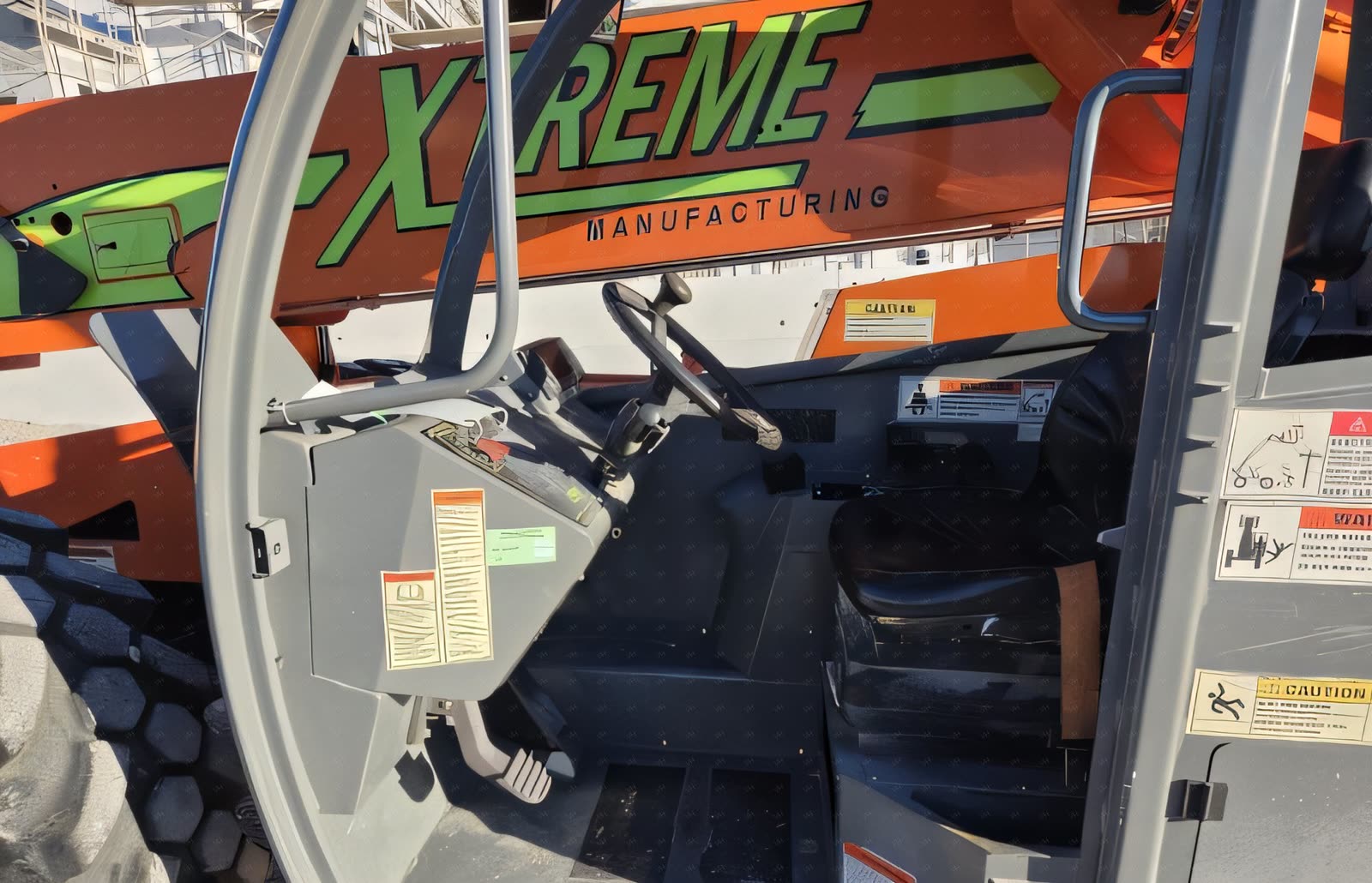2022 Xtreme XR843 FORKLIFT VARIABLE REACH 8000# 40-49'