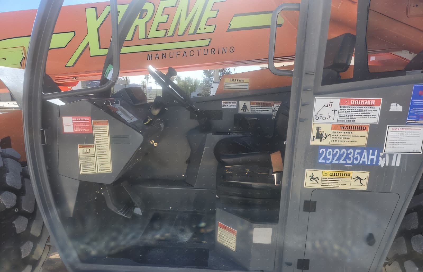 2022 Xtreme XR843 FORKLIFT VARIABLE REACH 8000# 40-49'
