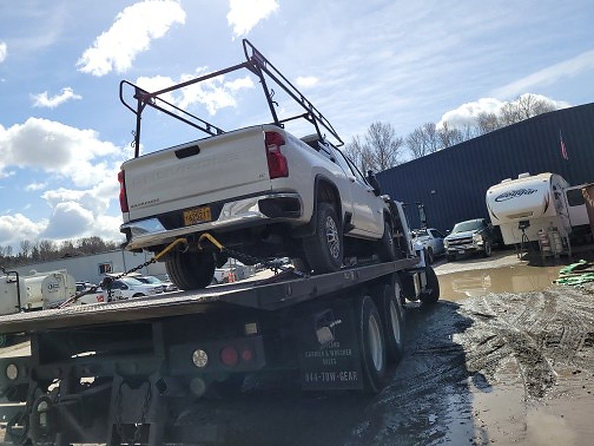 CHEVROLET 2500CREWLTG4WD photo 3