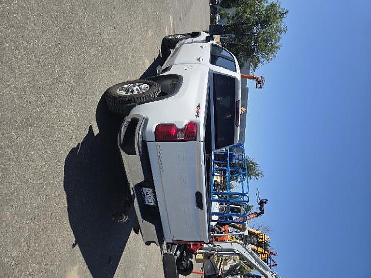 CHEVROLET 2500CREWLTG4WD photo 2