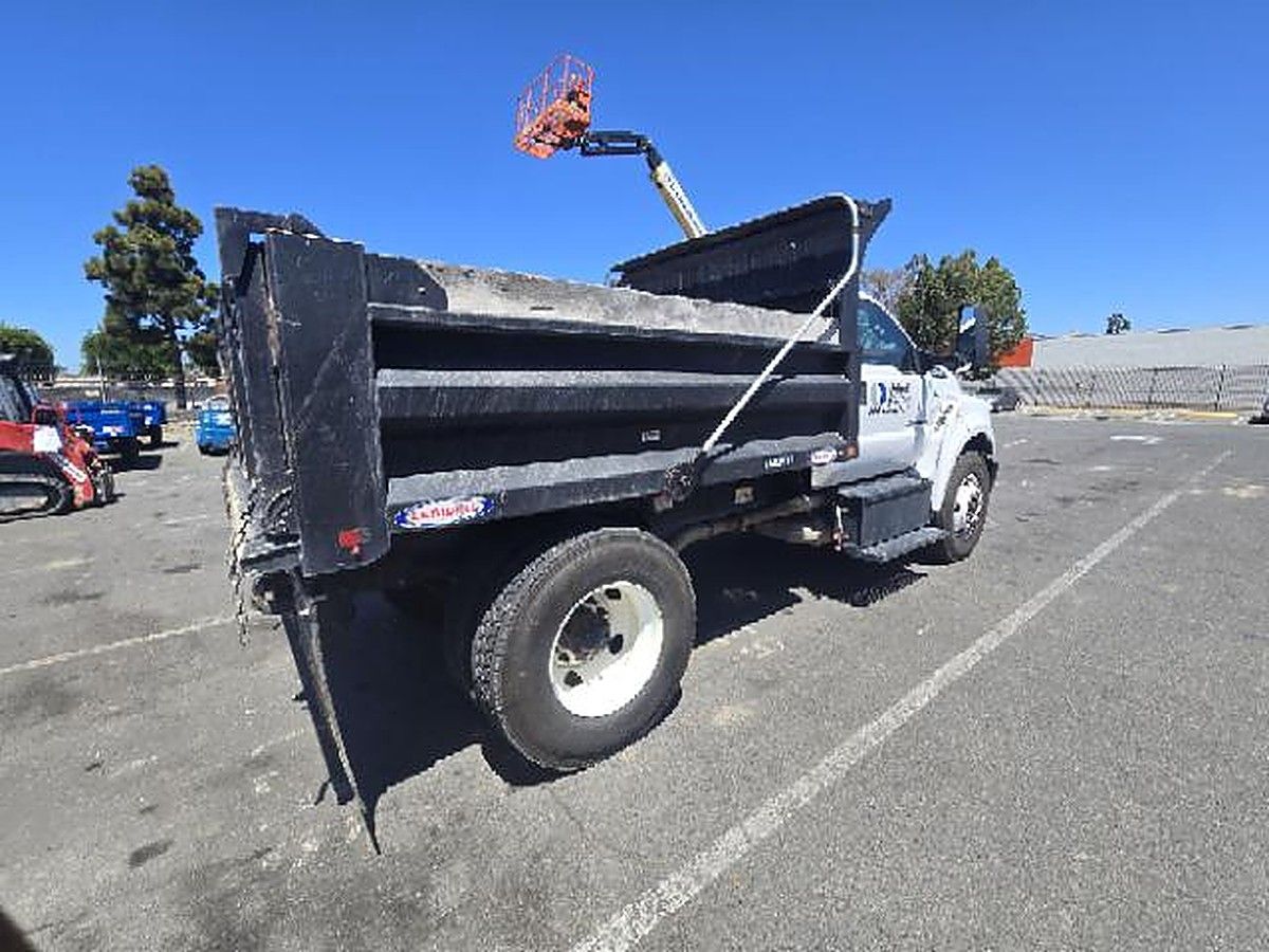 FORD F-750-DUMP-HYD photo 4