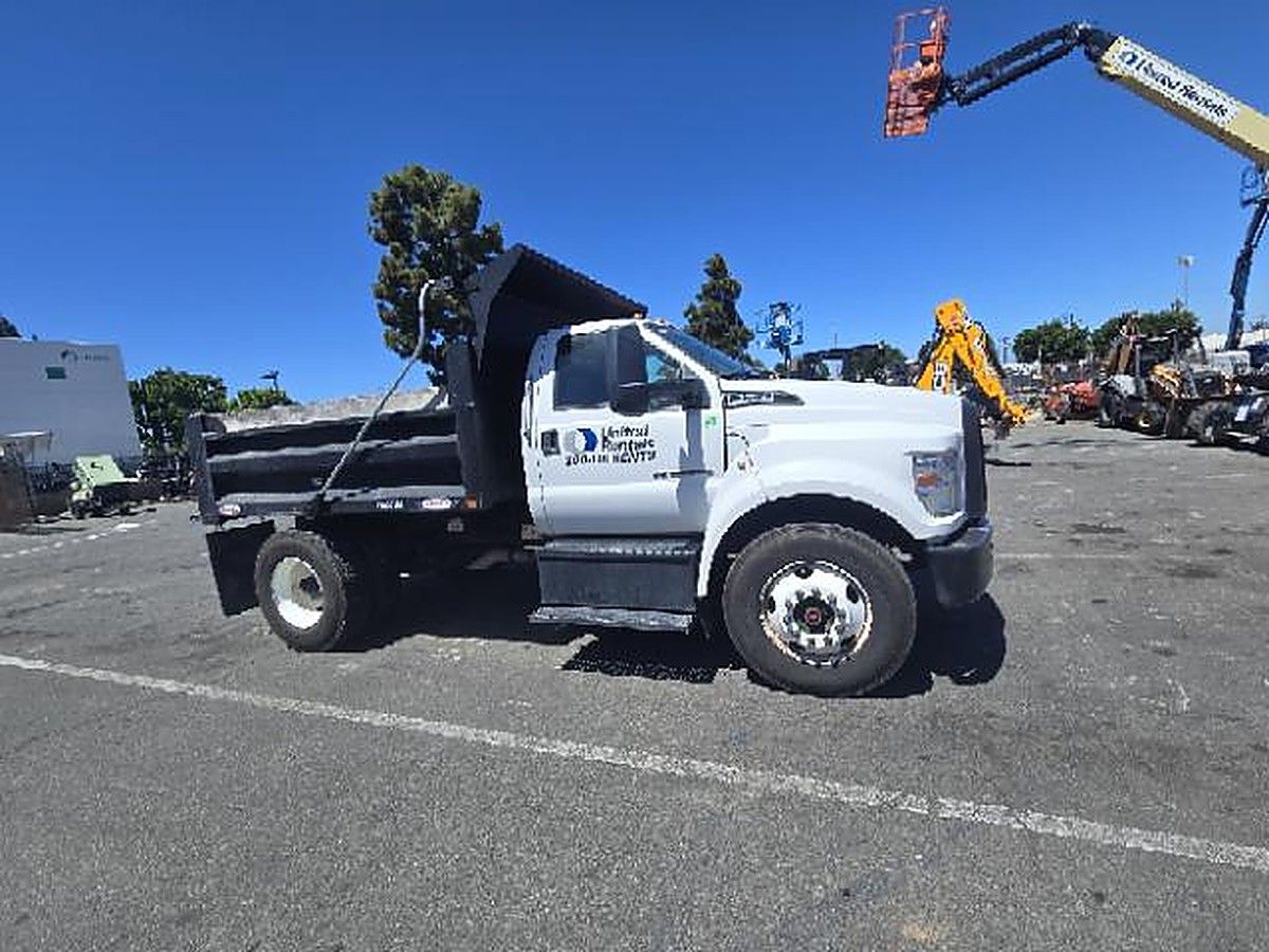 FORD F-750-DUMP-HYD photo 9