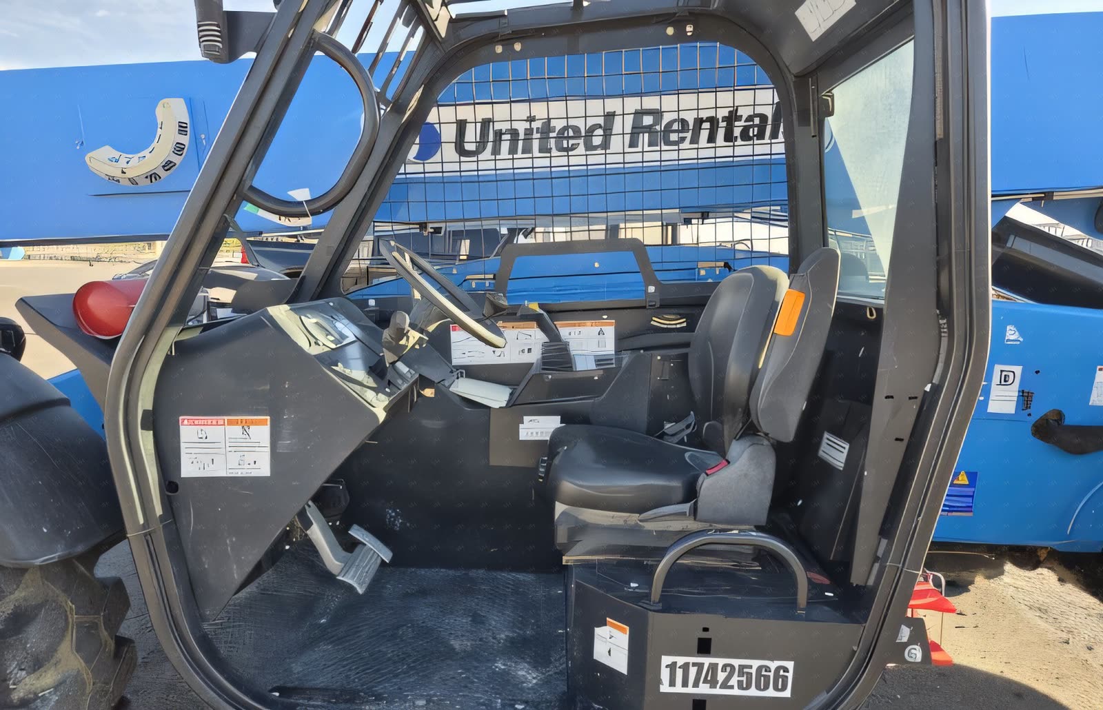 2023 Genie GTH-844 FORKLIFT VARIABLE REACH 8000# 40-49'
