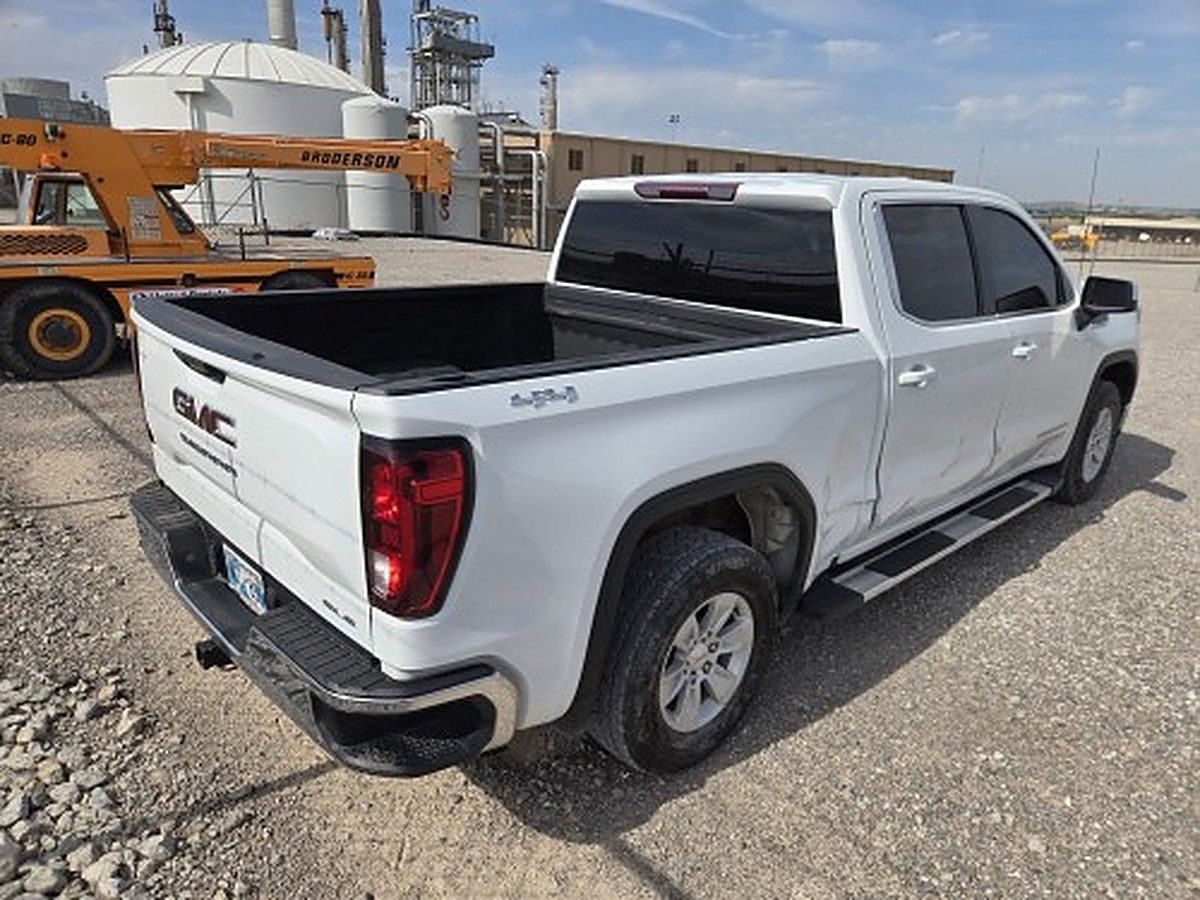 GMC 1500CREWSLEG4WD photo 4