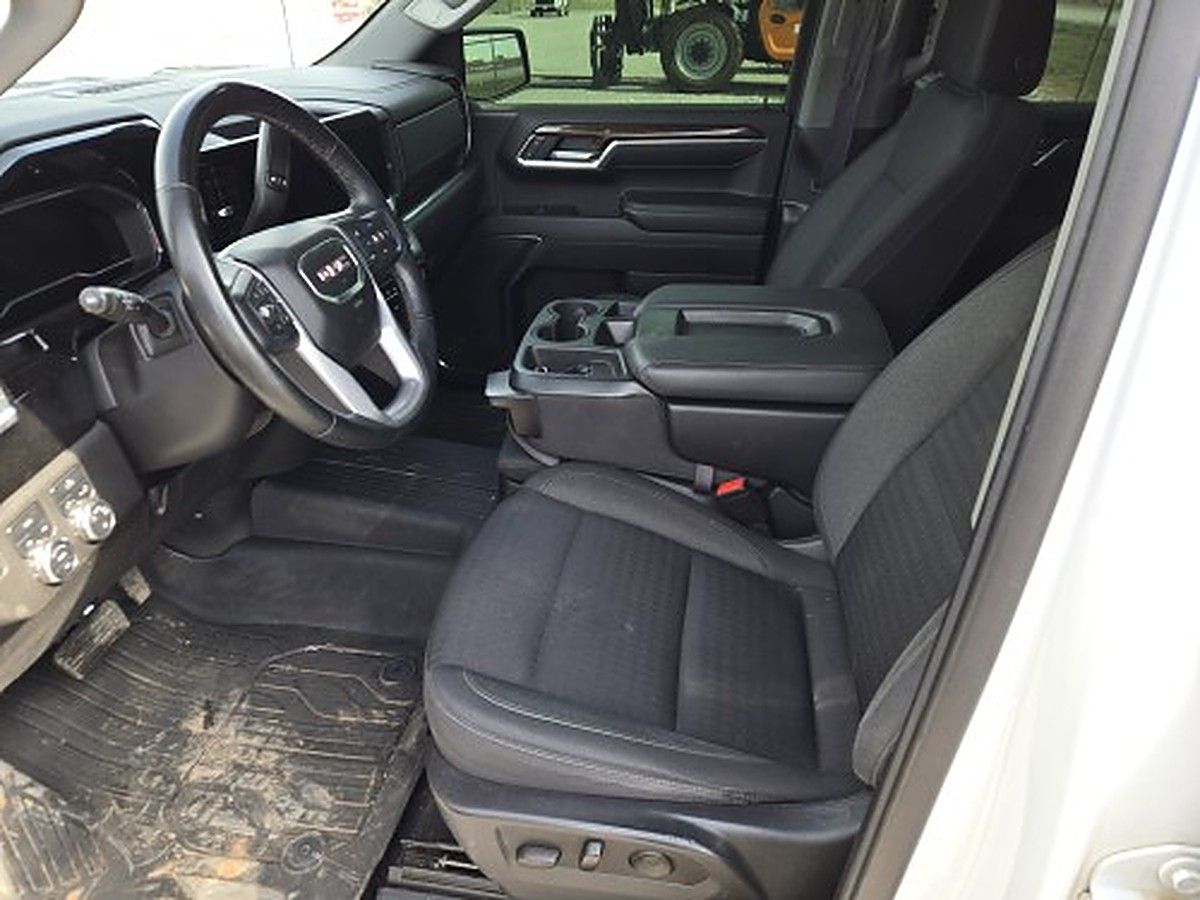 GMC 1500CREWSLEG4WD photo 5