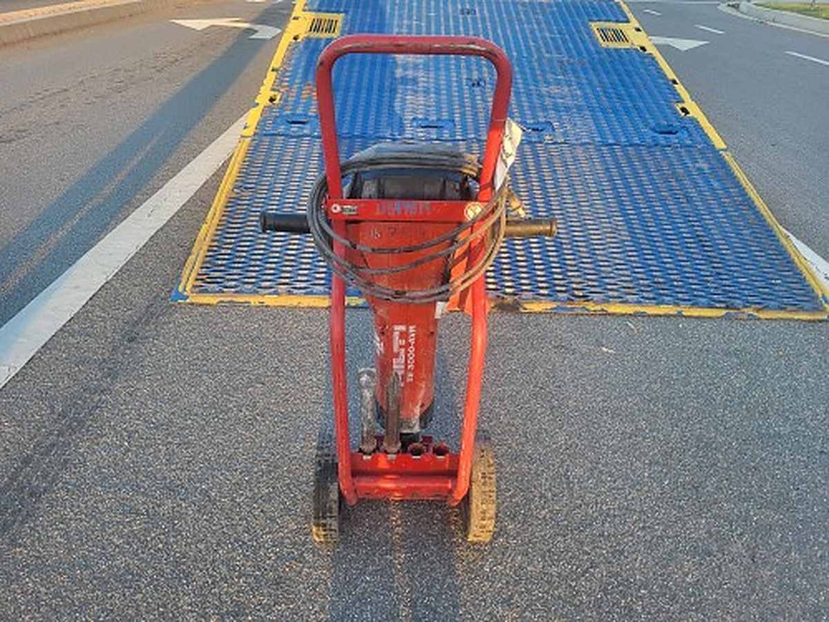HILTI TE 3000-AVR photo 6