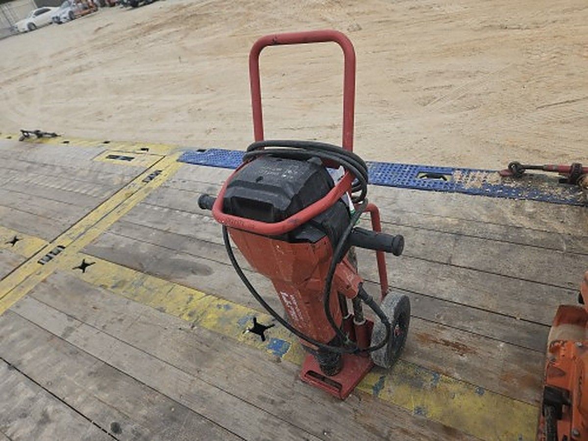 HILTI TE 3000-AVR photo 3