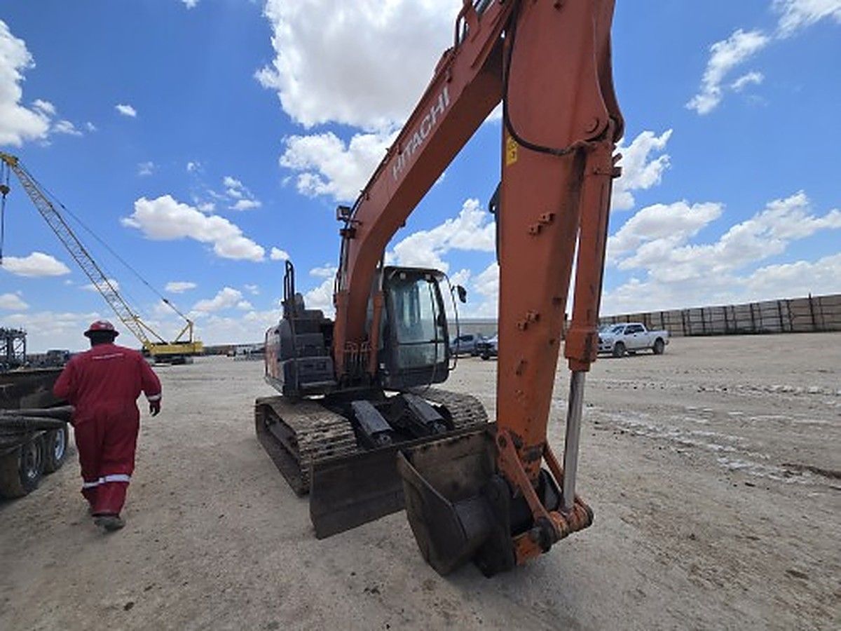 HITACHI ZX130-6 photo 5