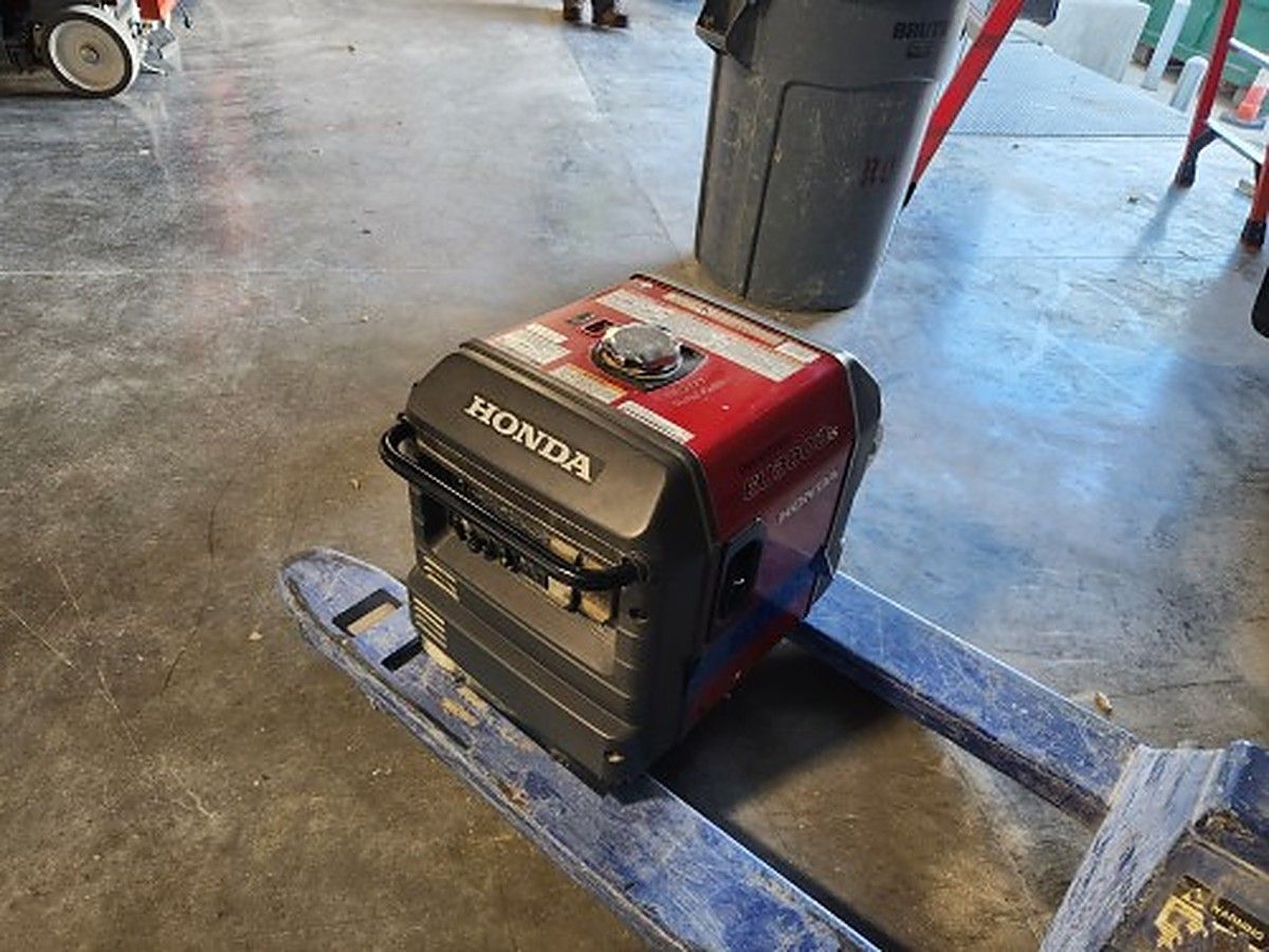 HONDA EU3000IS1AN photo 2