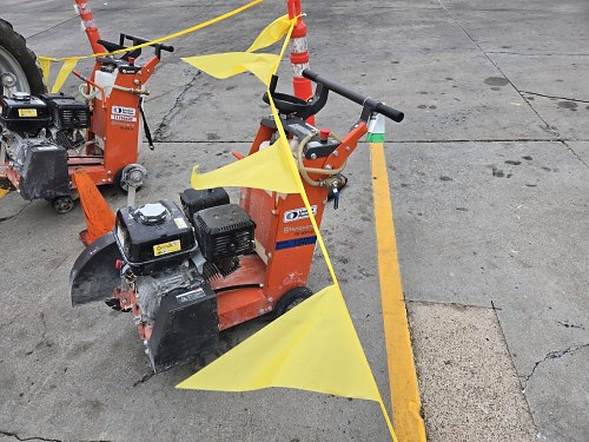 HUSQVARNA FS400 photo 2