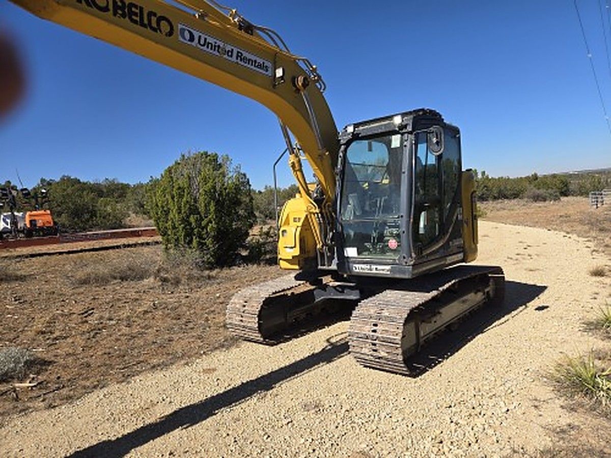 KOBELCO SK140SR-7 photo 11