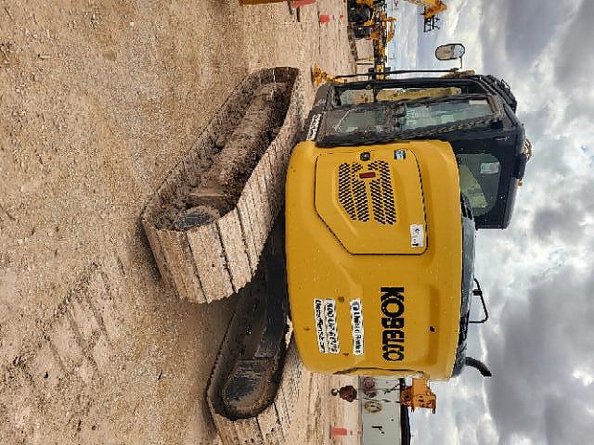 KOBELCO SK140SR-7 photo 2