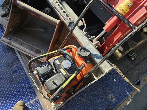 2023 MULTIQUIP MVC88VTHW Vib Plate Medium 3000-5000# Impact