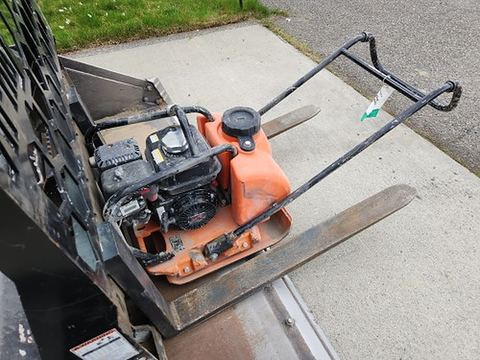 2023 MULTIQUIP MVC88VTHW Vib Plate Medium 3000-5000# Impact