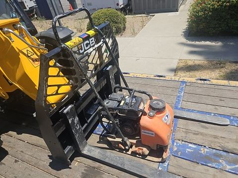 2023 MULTIQUIP MVC88VTHW Vib Plate Medium 3000-5000# Impact