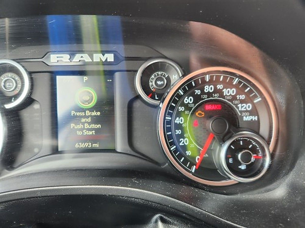 RAM 1500CREWBHNG4WD photo 5