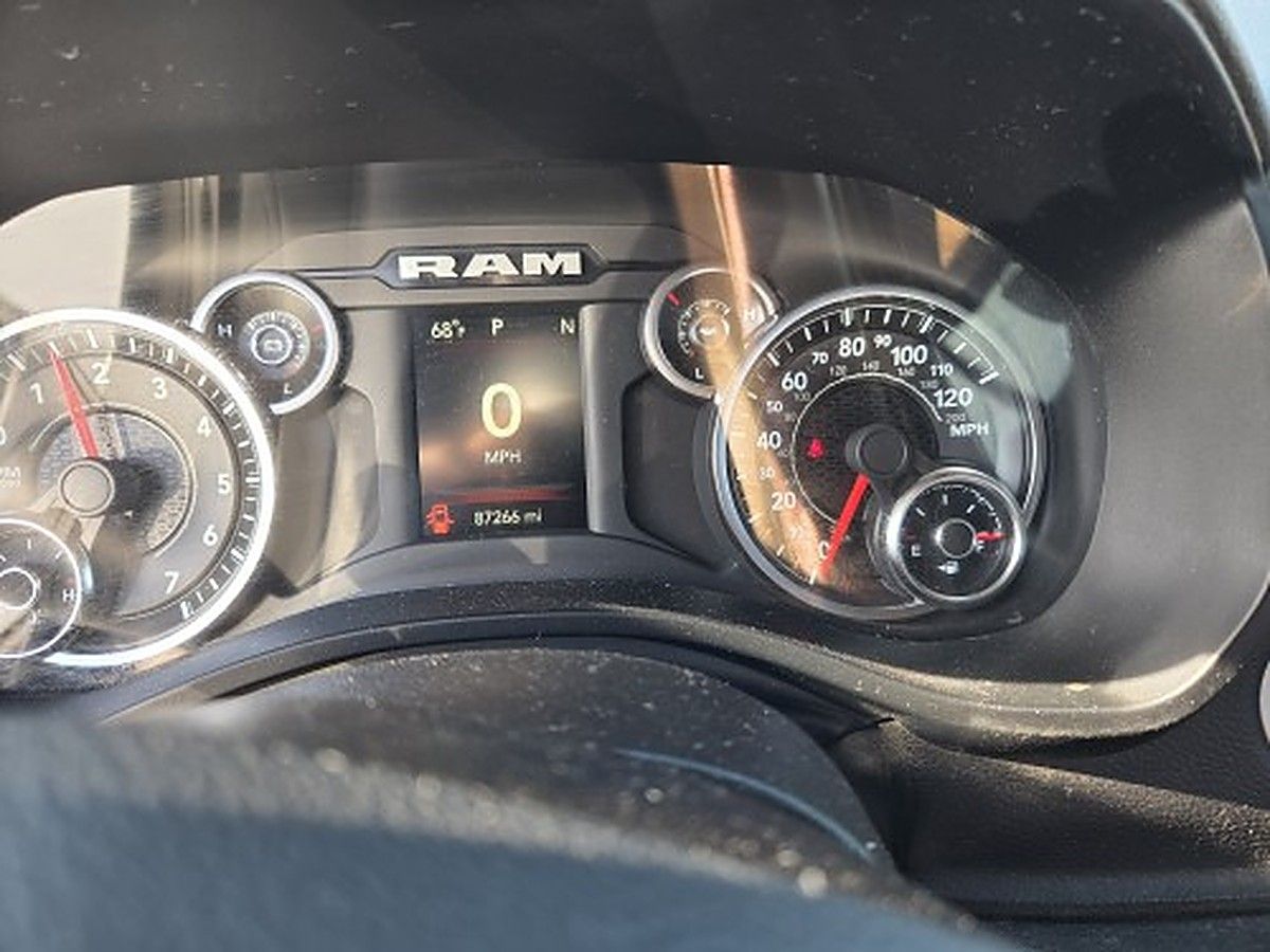 RAM 1500CREWBHNG4WD photo 6