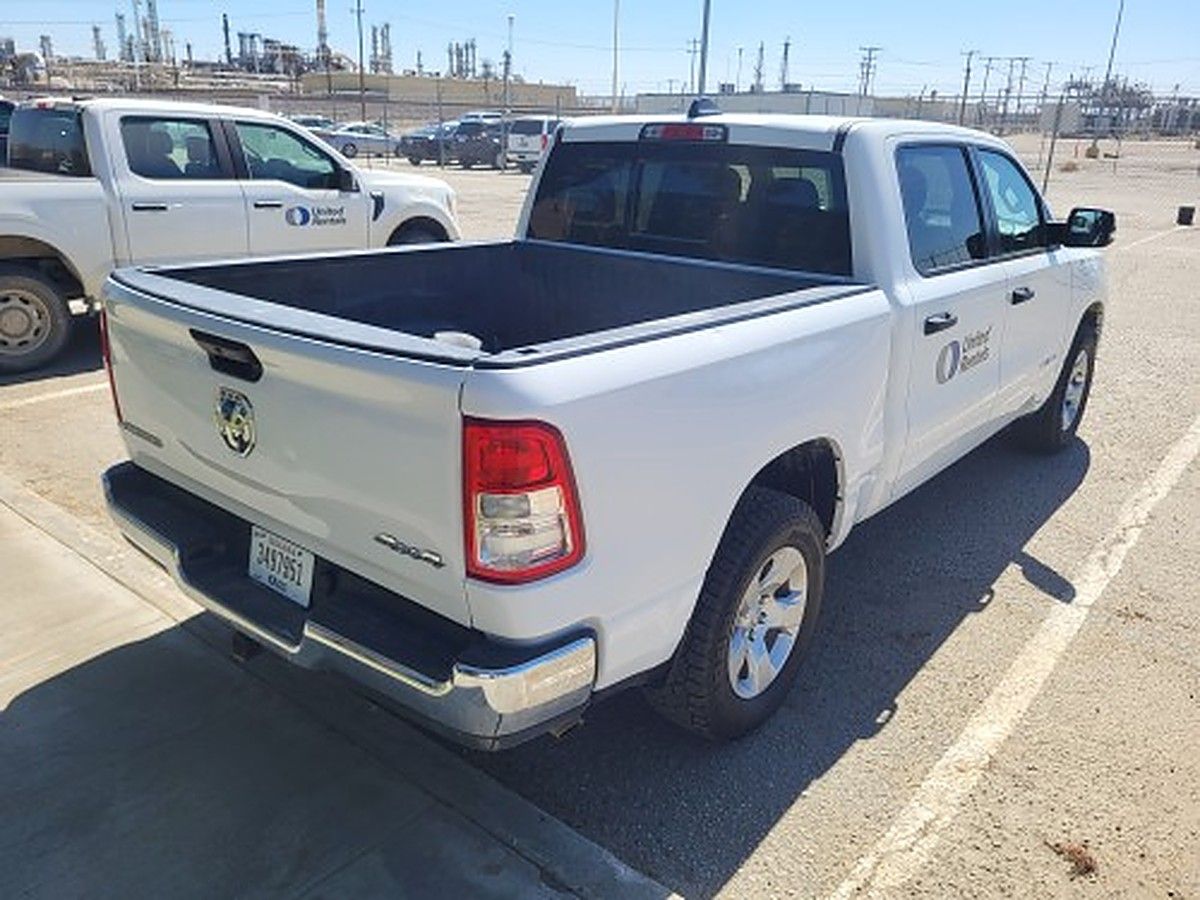 RAM 1500CREWBHNG4WD photo 2
