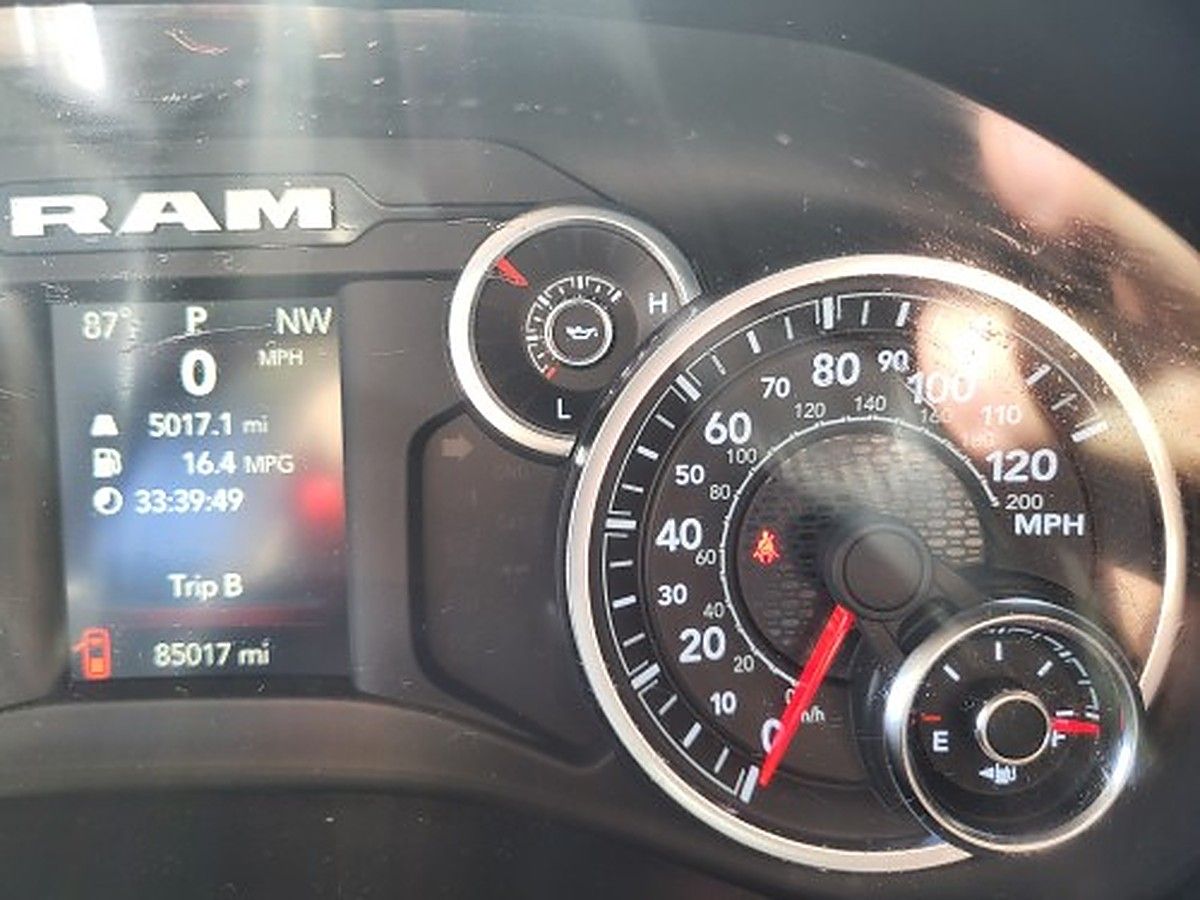 RAM 1500CREWBHNG4WD photo 3