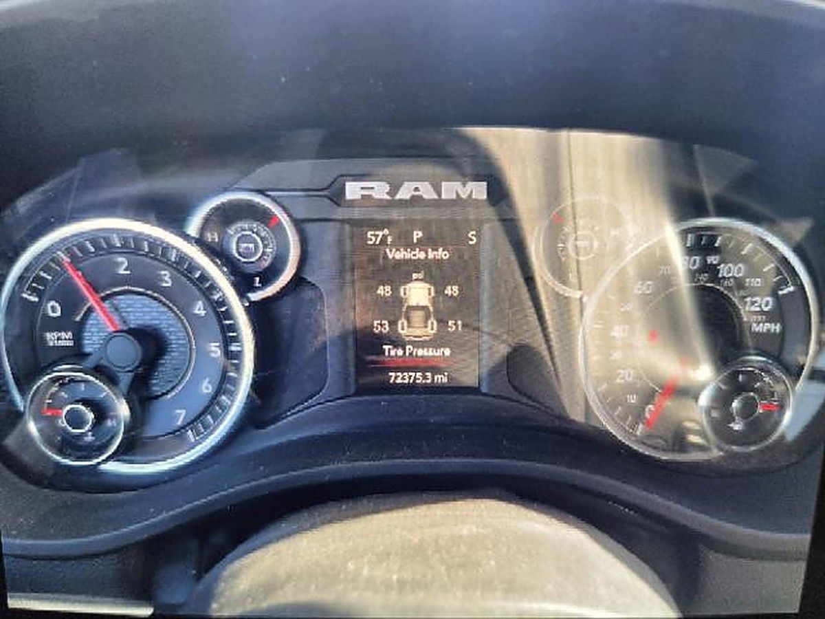 RAM 1500CREWBHNG4WD photo 5