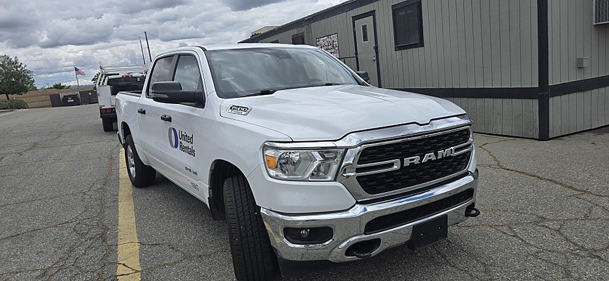 RAM 1500CREWBHNG4WD photo 3