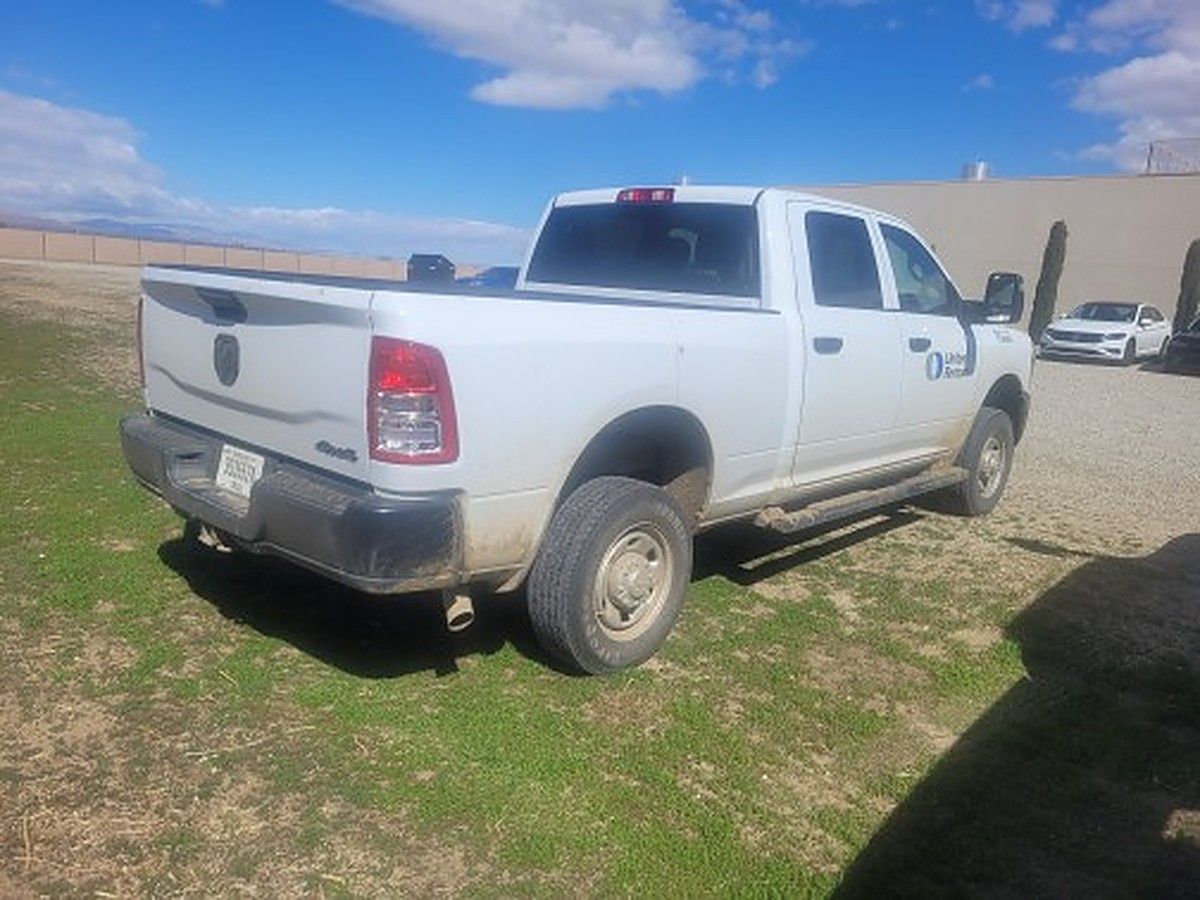 RAM 2500CREWTMG4WD photo 4