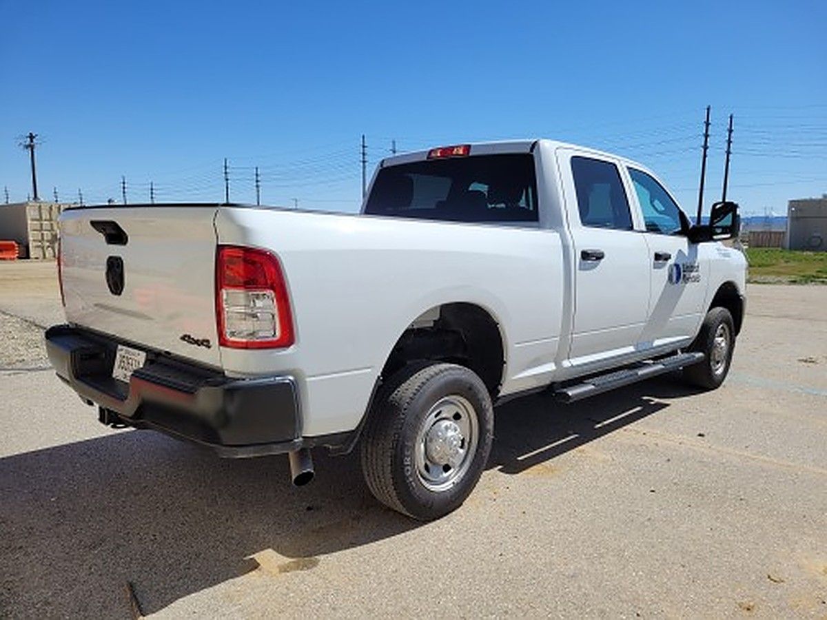 RAM 2500CREWTMG4WD photo 5