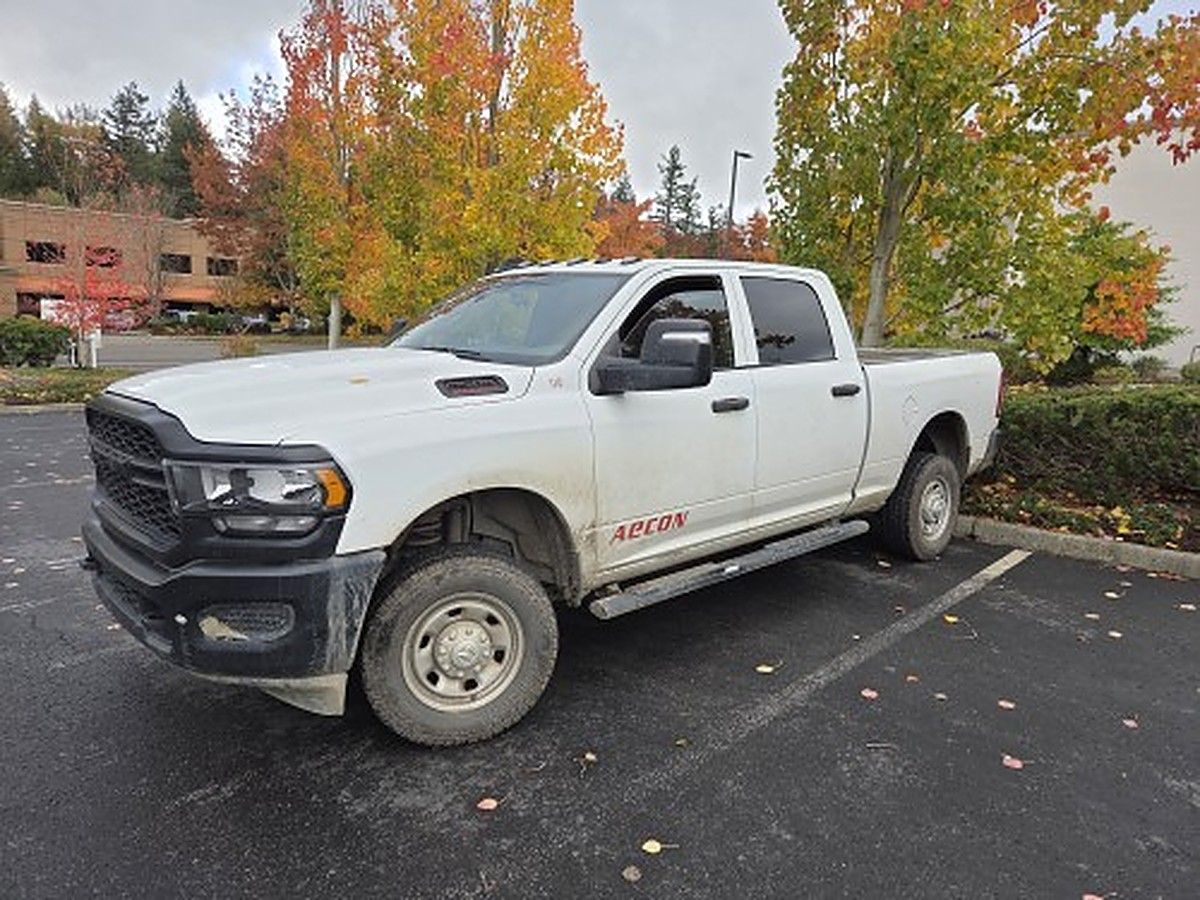 RAM 2500CREWTMG4WD photo 5
